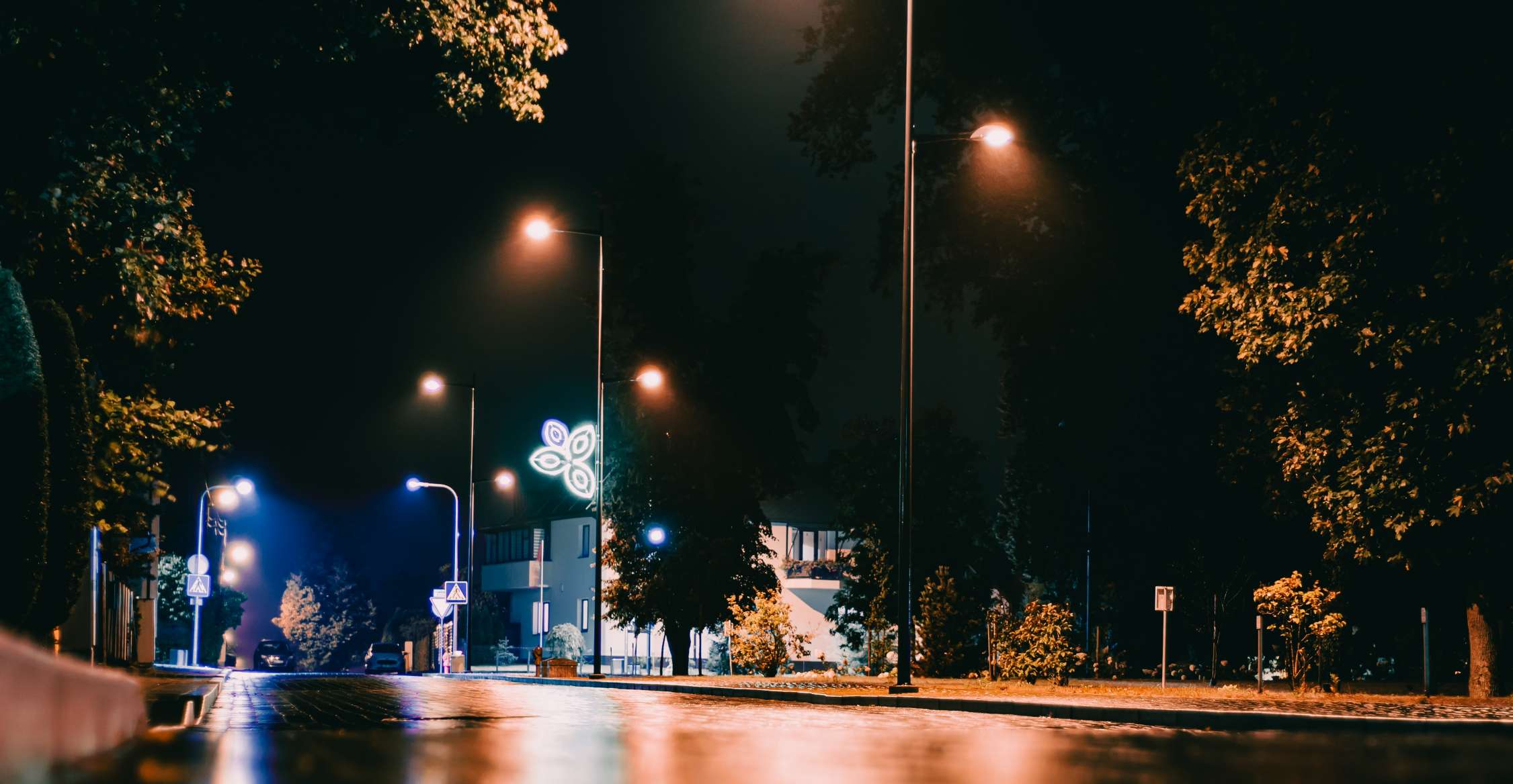 樓宇自控系統，弱電設備監控，高效建筑管理，減少人工成本