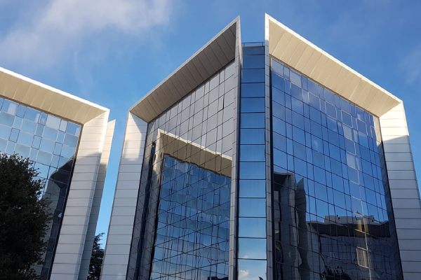 什么是“智慧建筑” 國內(nèi)的“智能建筑”與歐洲的有何異同?(圖1) 國內(nèi)的“智能建筑”與歐洲的有何異同?(圖1)裕乾電子